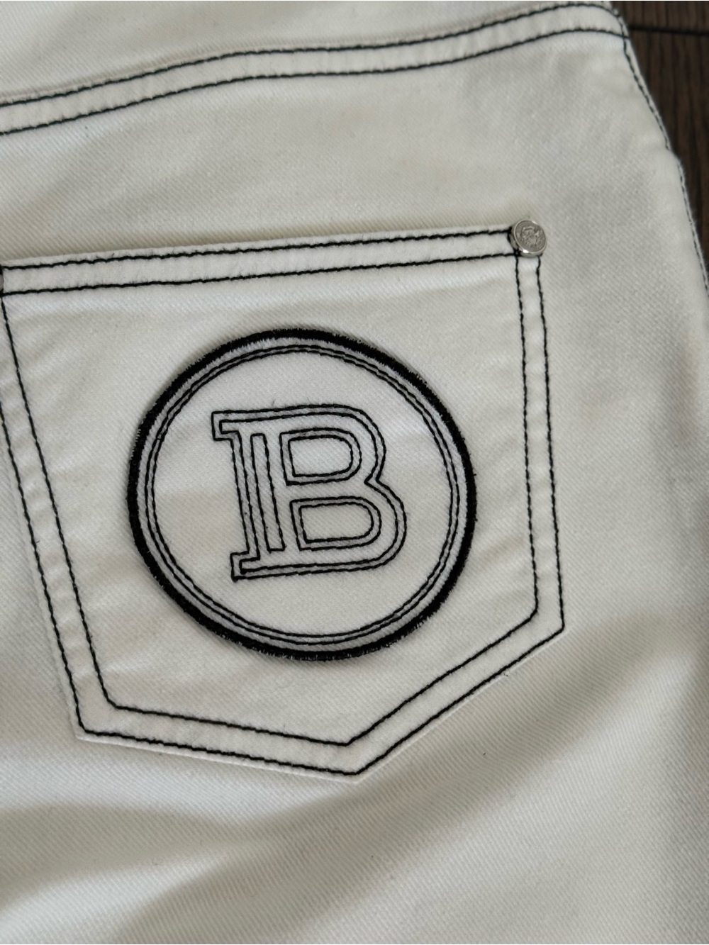 Balmain Women's Skinny Jeans in white! With a black label on a packet! Size 40 - Picture 7 of 10